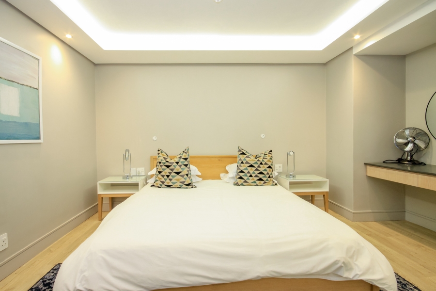 To Let 2 Bedroom Property for Rent in Sea Point Western Cape